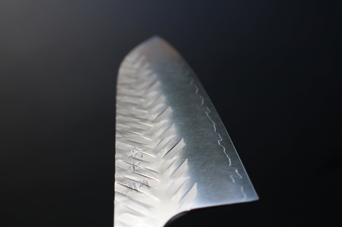 Yoshimi Kato - SG2 V hammered Santoku Knife 170mm with lacquered burned oak handle