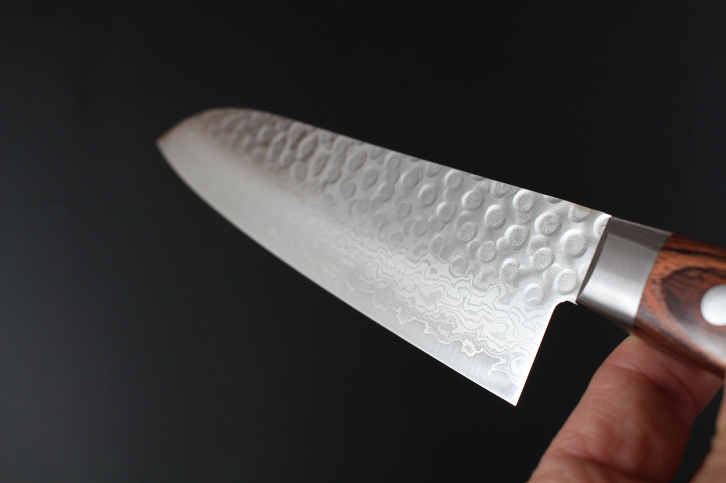 Mikazuki - VG10 hammered damascus Santoku Knife 180mm
