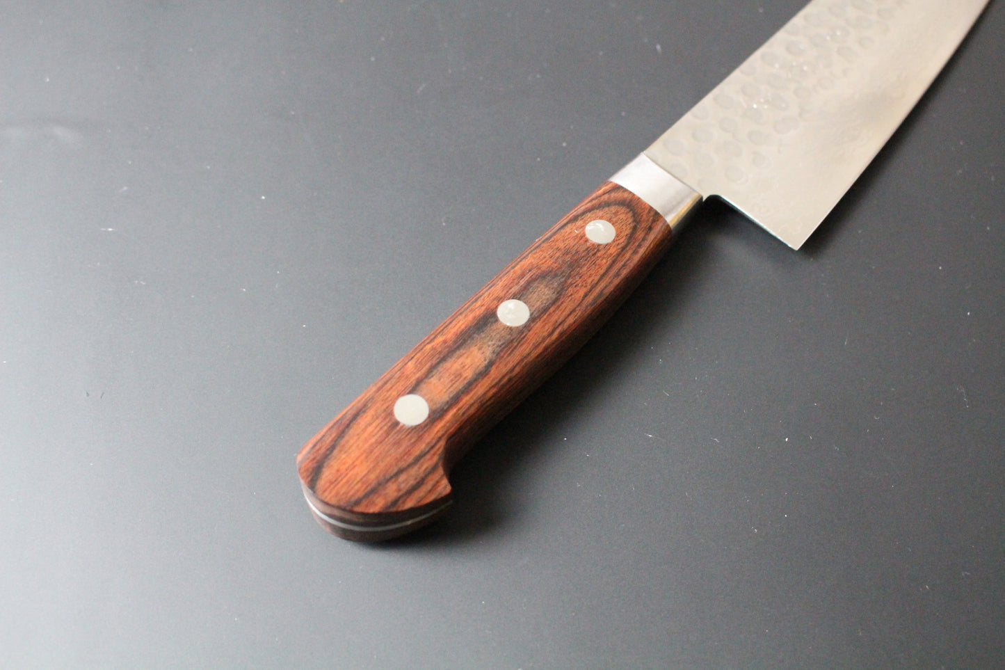 Mikazuki - VG10 hammered damascus Santoku Knife 180mm