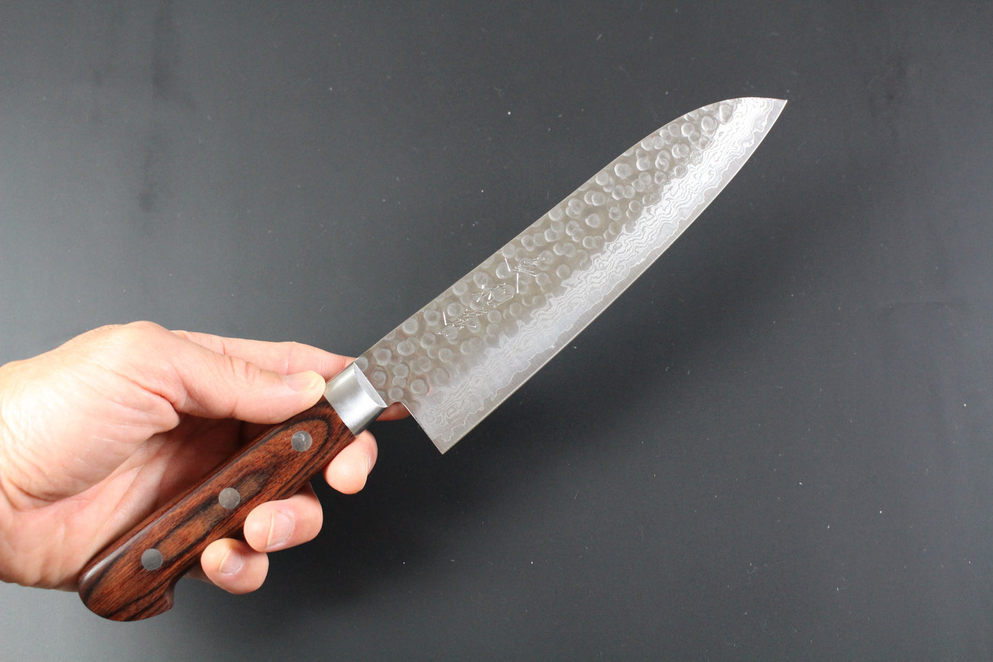 Mikazuki - VG10 hammered damascus Santoku Knife 180mm